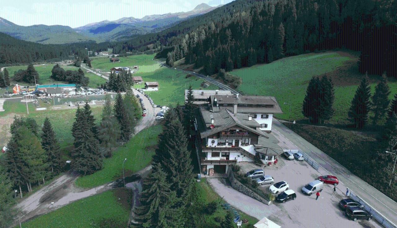 Residence La Pineta بادولا المظهر الخارجي الصورة
